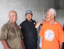 Sipaja Ulurkan Tangan, Bantu Korban Kebakaran di Koya Barat