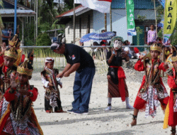 Ketum SIPAJA Papua Beri Bantuan Pembinaan Budaya Bantengan dan Gandrung di Sanggaria Keerom