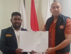 Terima SK Dari Wasekjend PNKT RI, Jhon Mandibo Resmi Pimpin Karang Taruna Papua